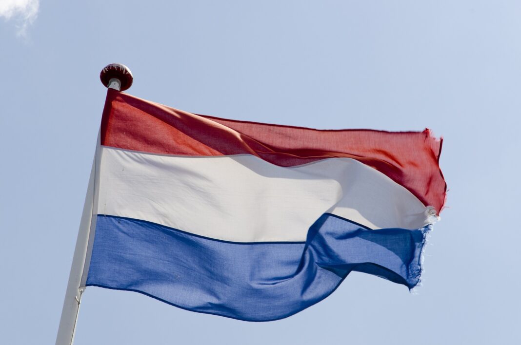 Нидерландия флаг